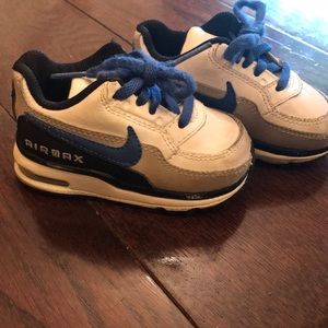 Toddler Nike AirMax Shoes size 4c